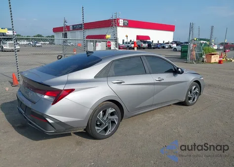 2025 Hyundai Elantra Sel Sport z USA, uszkodzony, nr VIN KMHLM4DG4SU973938